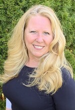 Photo of Cecelia Schmidt